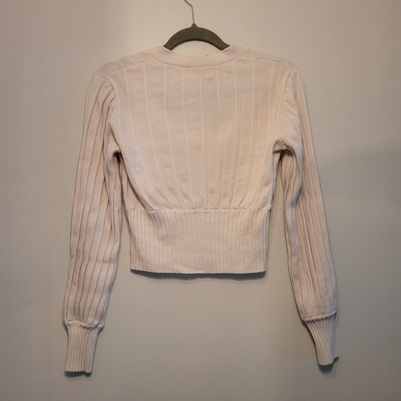 Aritzia | Small Plunge Cardigan - Picture 6 of 7